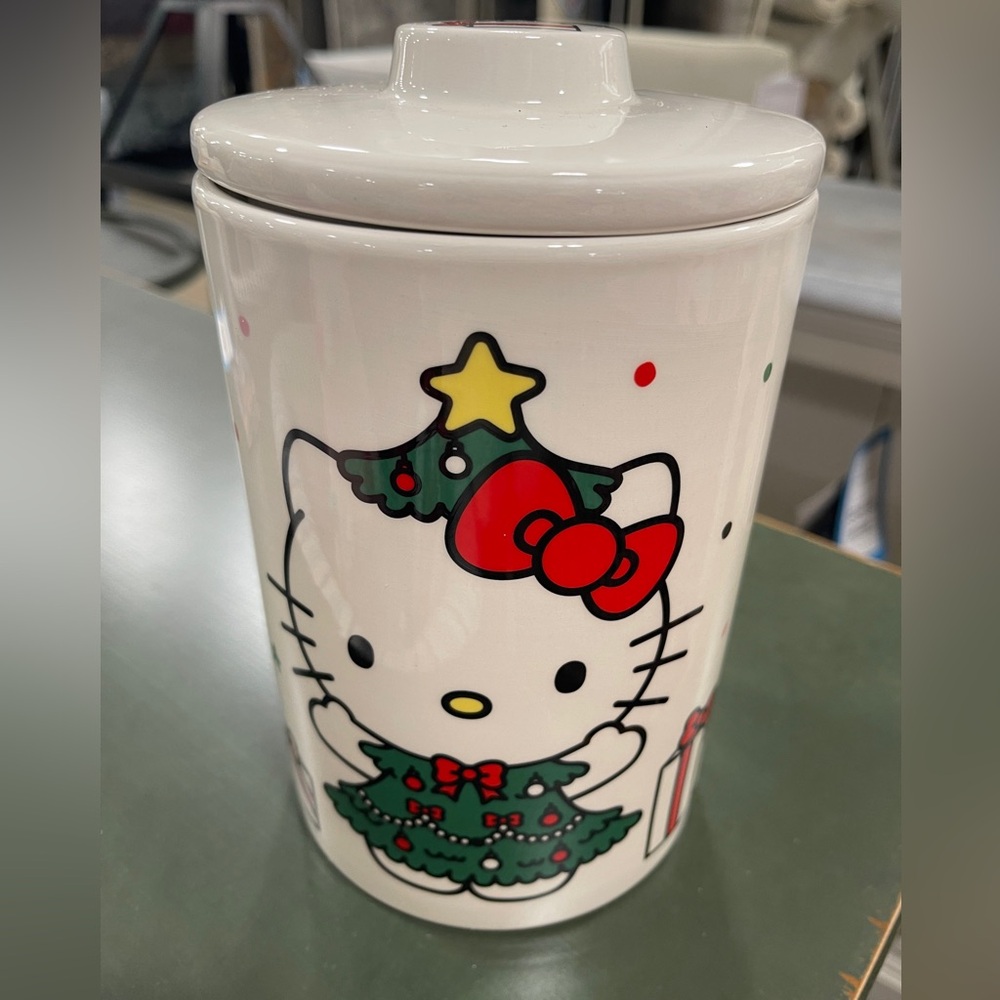 Hello Kitty Christmas Ceramic Treat Cookie jar Canister Sanrio NEW